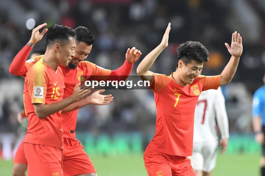 从录像分析师到临场指挥：一位战术教练的十年数据笔记